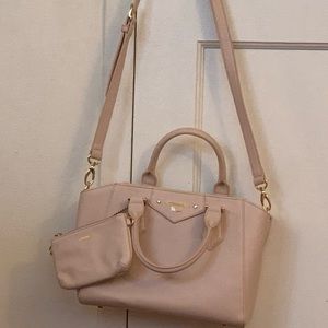 Hand/shoulder bag